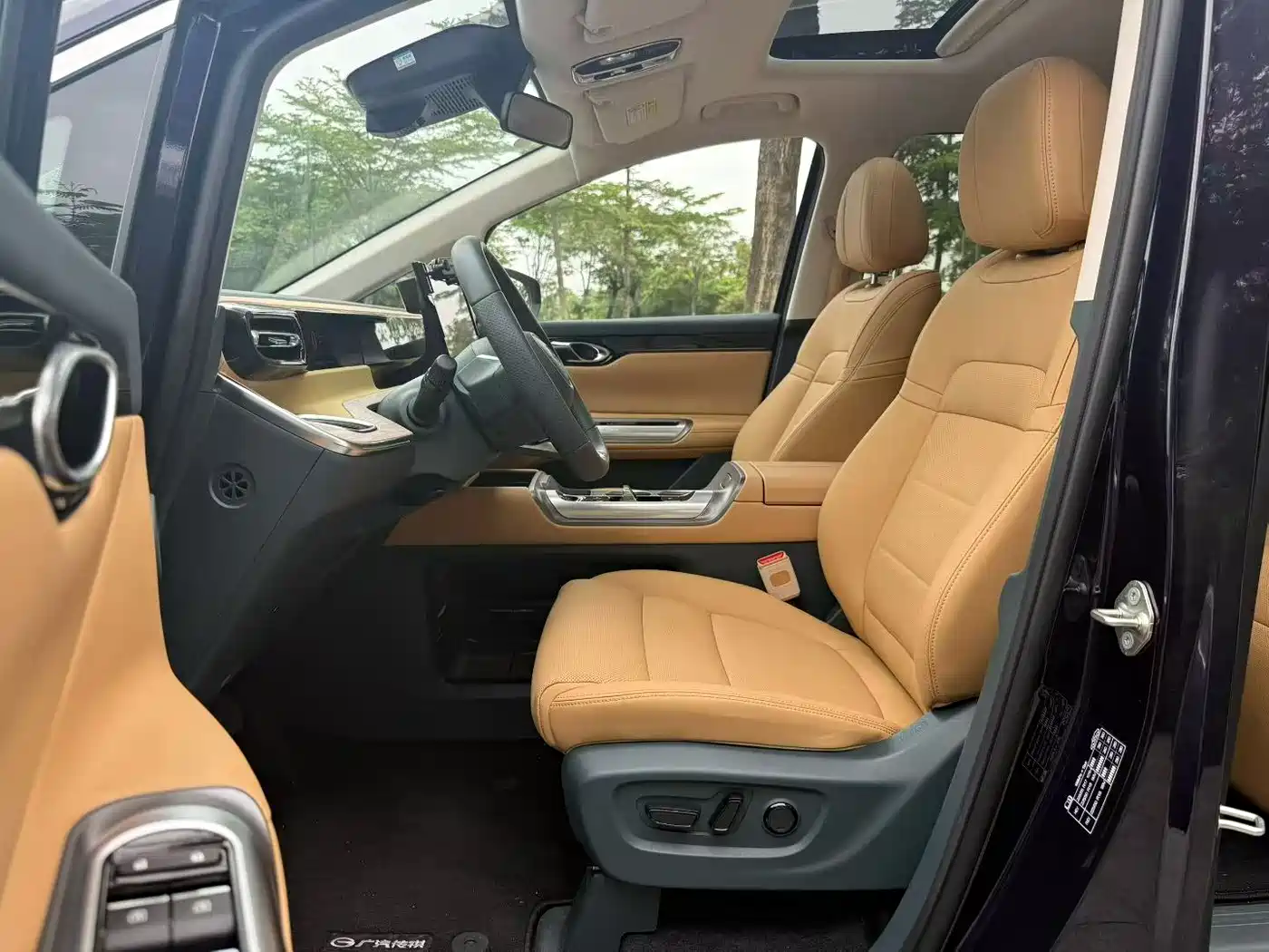 GAC Trumpchi Trumpchi E8 NEV 2024 Model 150km MAX фото 4