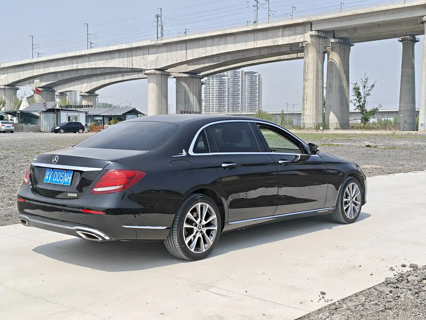 MERCEDES-BENZ E CLASS
