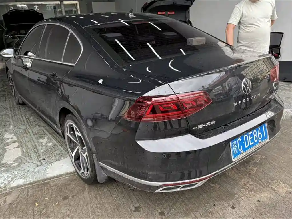 Volkswagen Magotan 2023 2 Million Units Anniversary Edition 330TSI DSG Leading Type фото 9