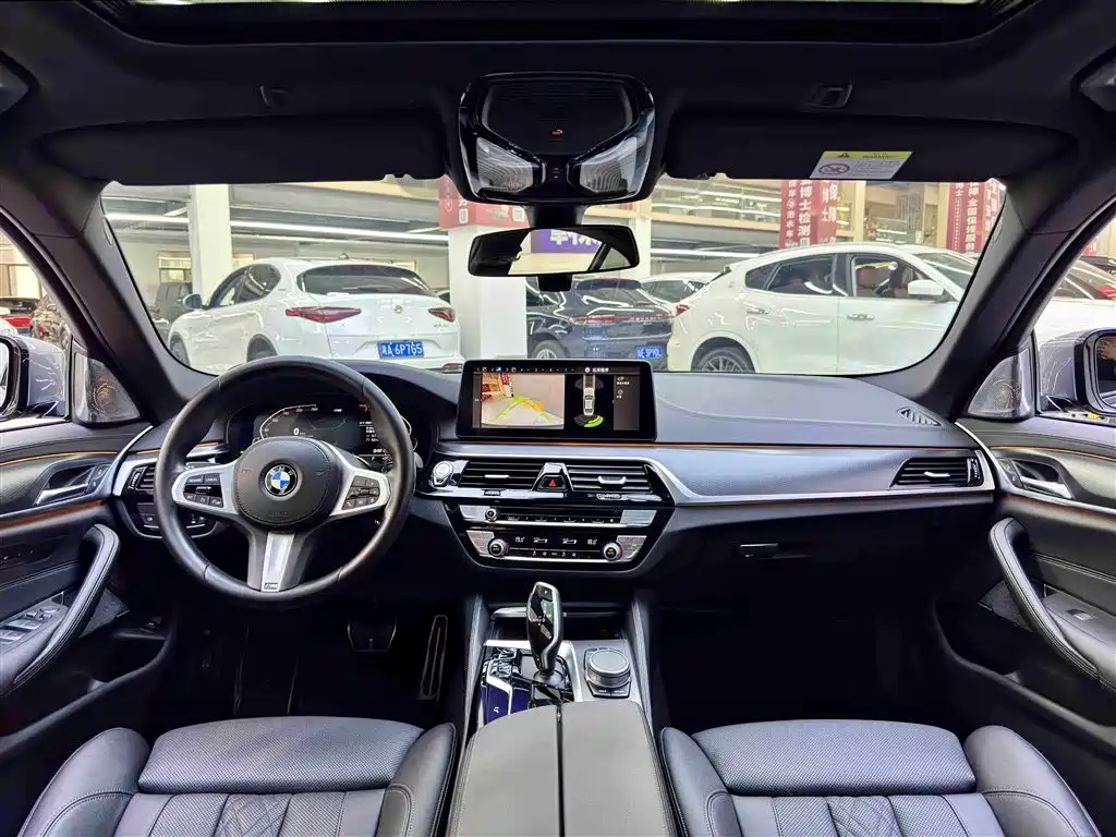 BMW 5 Series (Import) 2021 525i M Sport Package фото 9