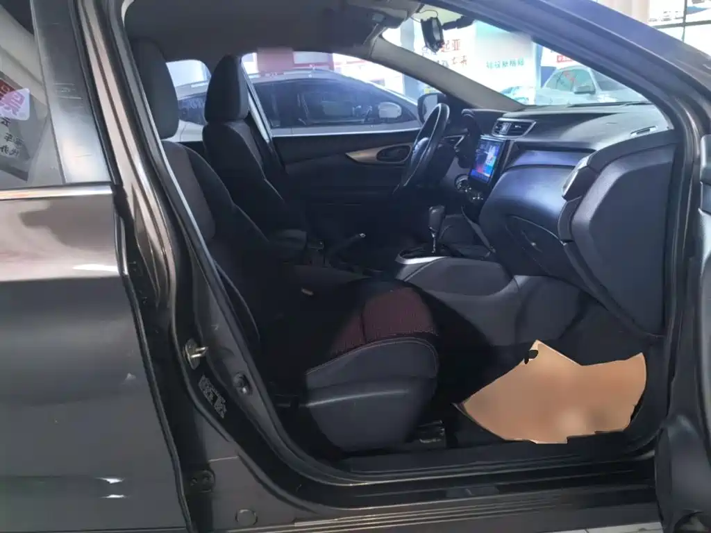 Фото 25 - Nissan Qashqai