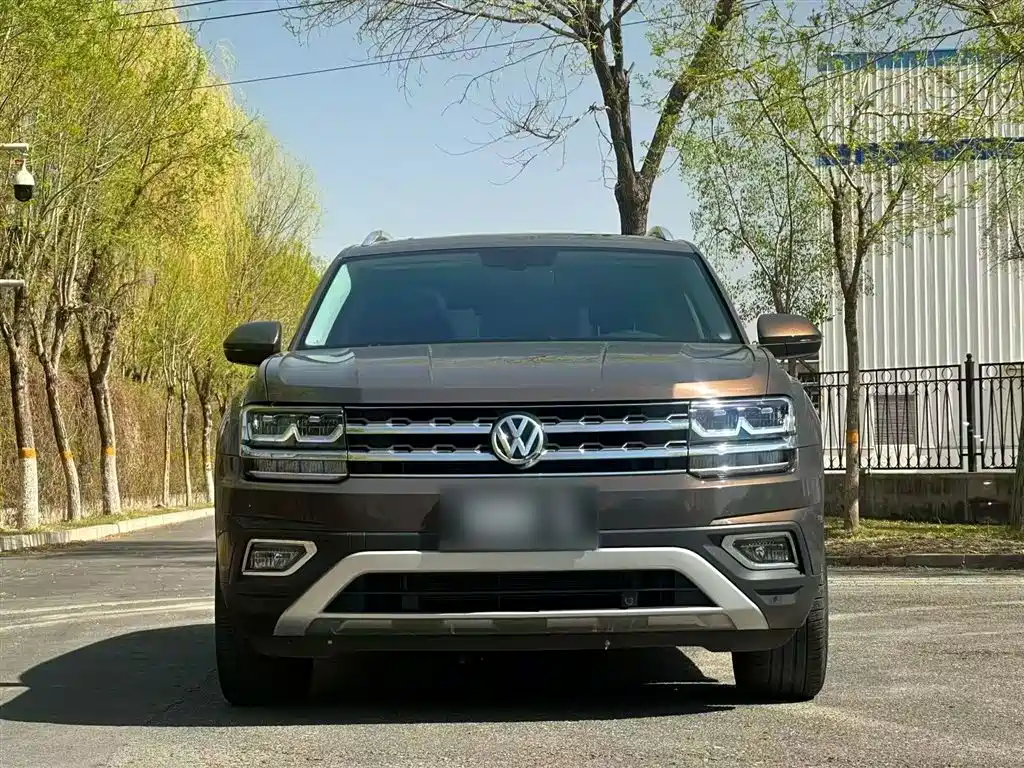 Volkswagen Teramont 2019 380TSI 4WD Luxury Edition China VI фото 7