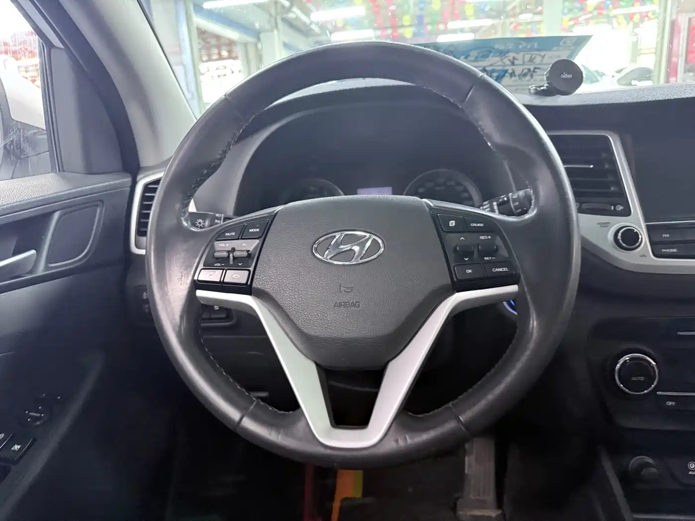 Hyundai Tucson 2018 1.6T DCT 2WD 15th Anniversary Special Edition фото 14