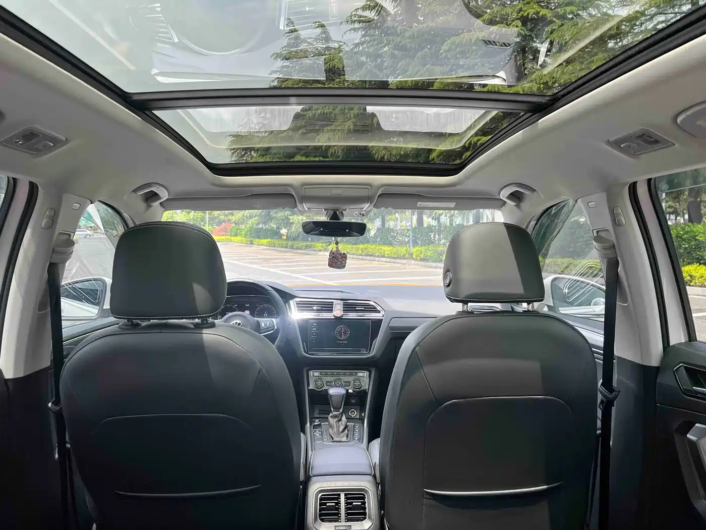 Volkswagen Tiguan L 2021 330TSI Automatic 2WD R-Line Premium фото 26