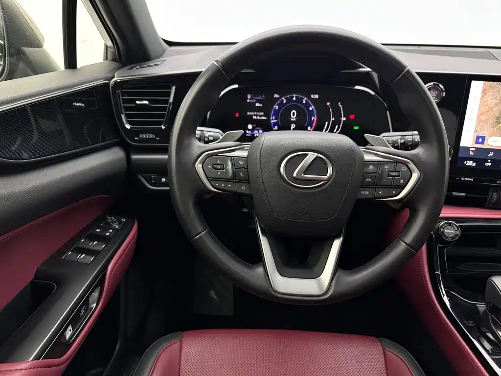 Фото 9 - Lexus NX