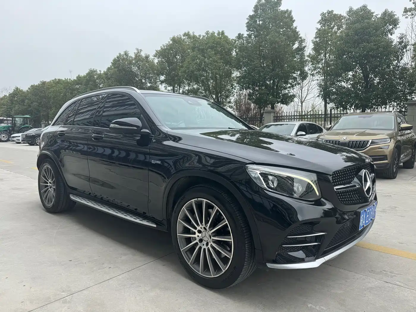 MERCEDES-BENZ GLC AMG
