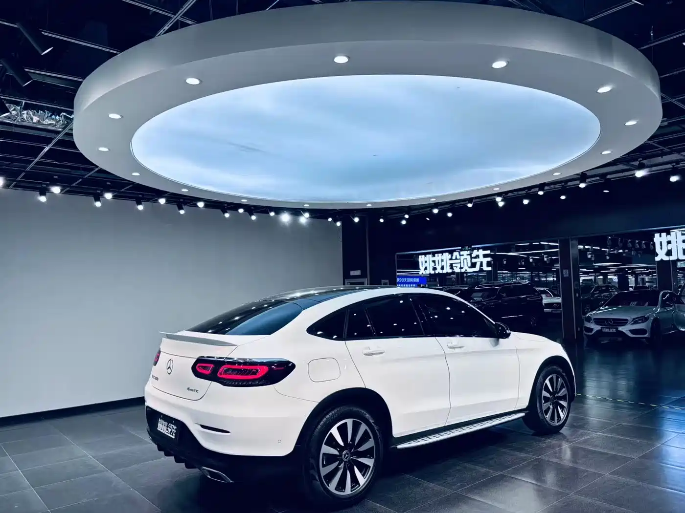 Mercedes-Benz GLC Coupe 2020 GLC 260 4MATIC Coupe SUV фото 3
