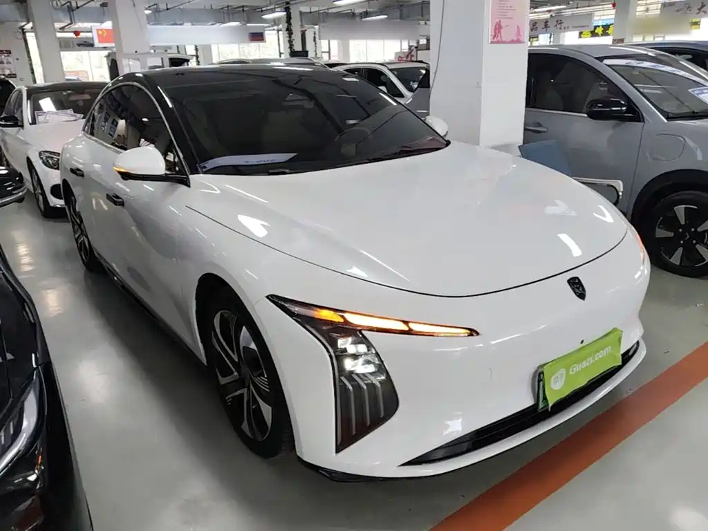 2025 Dongfeng Fengxing Stellar S7