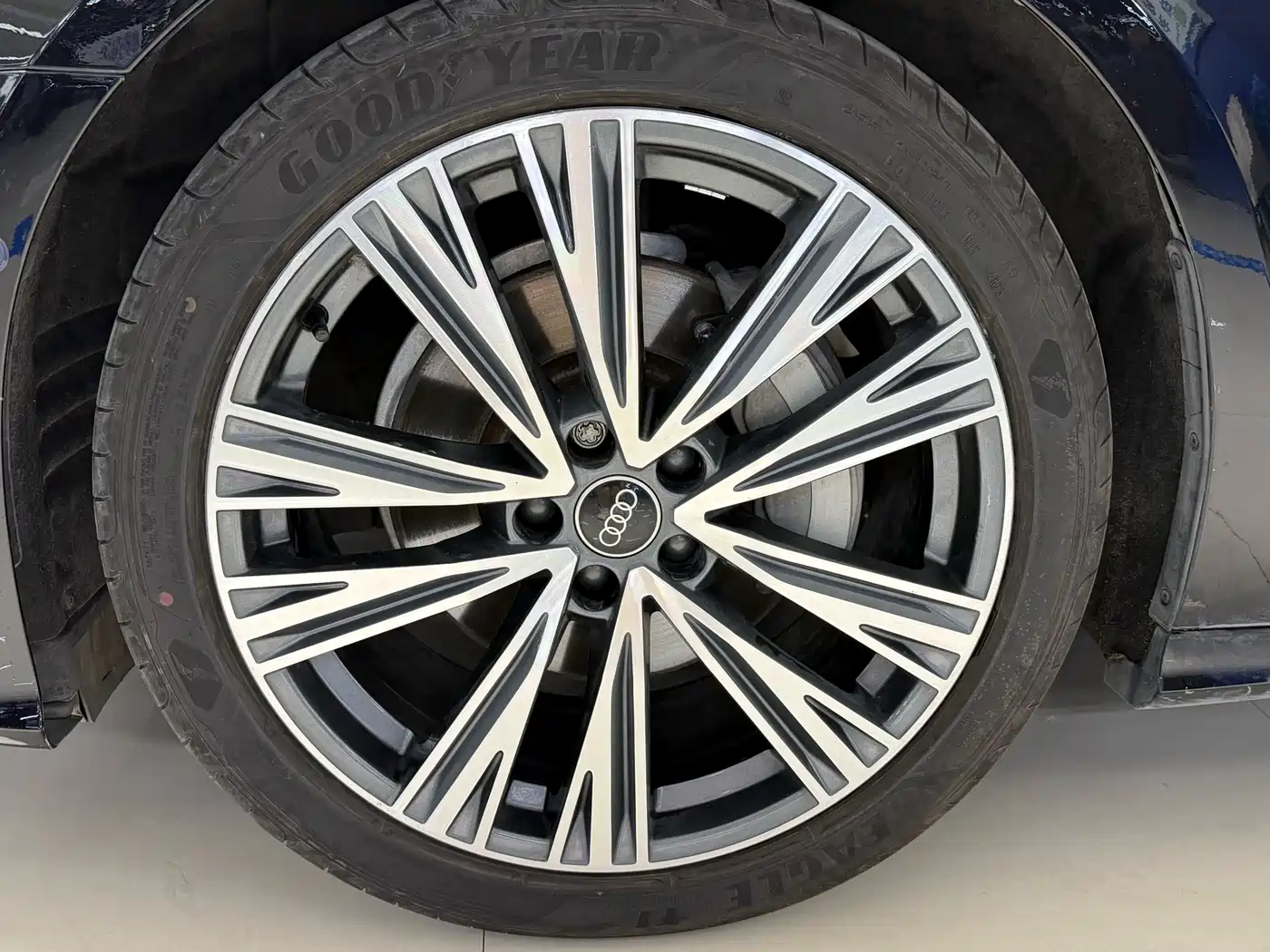 Audi A6L 2021 45 TFSI Exclusive Sport фото 4