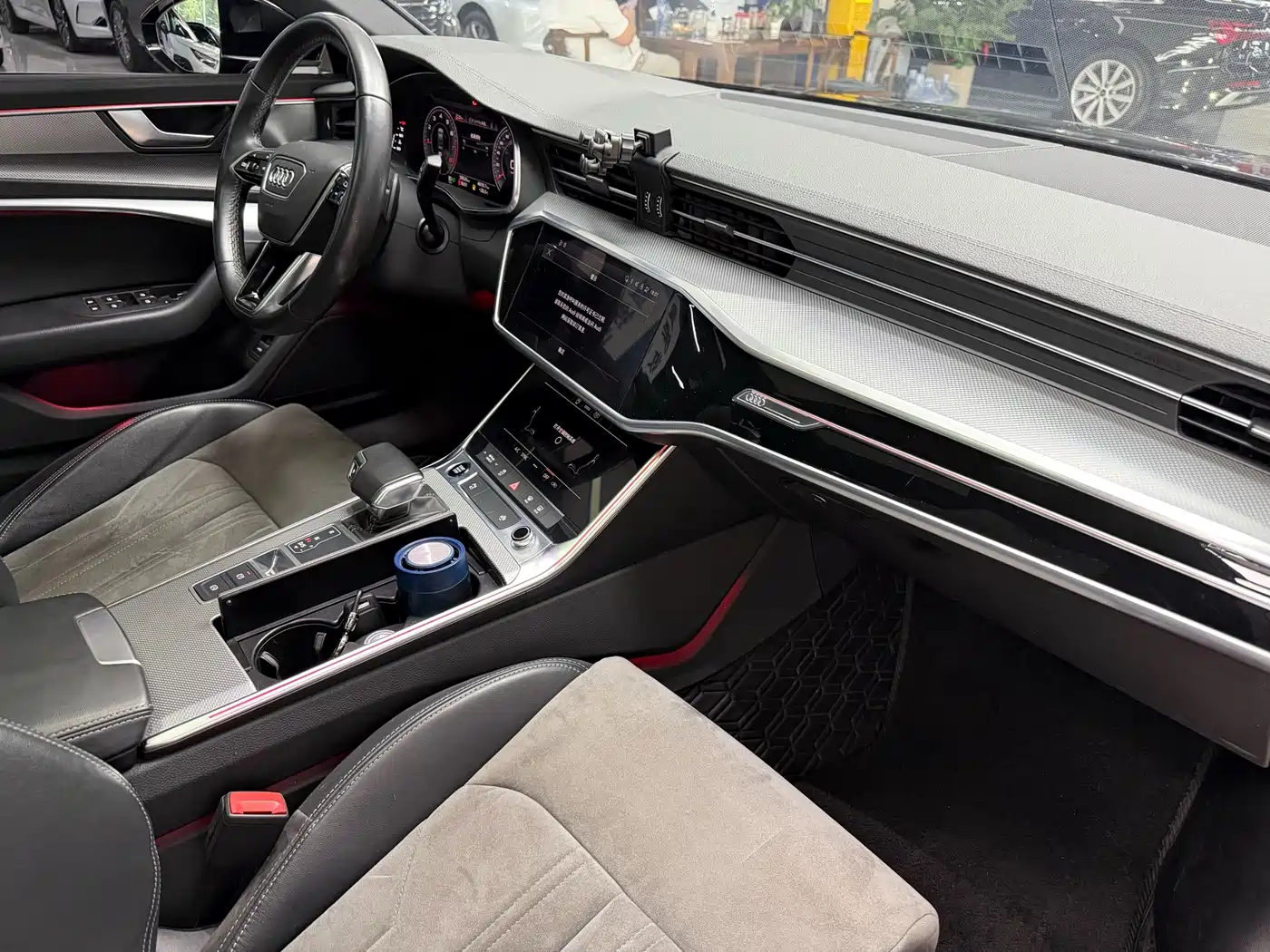 Audi A6L 2021 45 TFSI Exclusive Sport фото 16