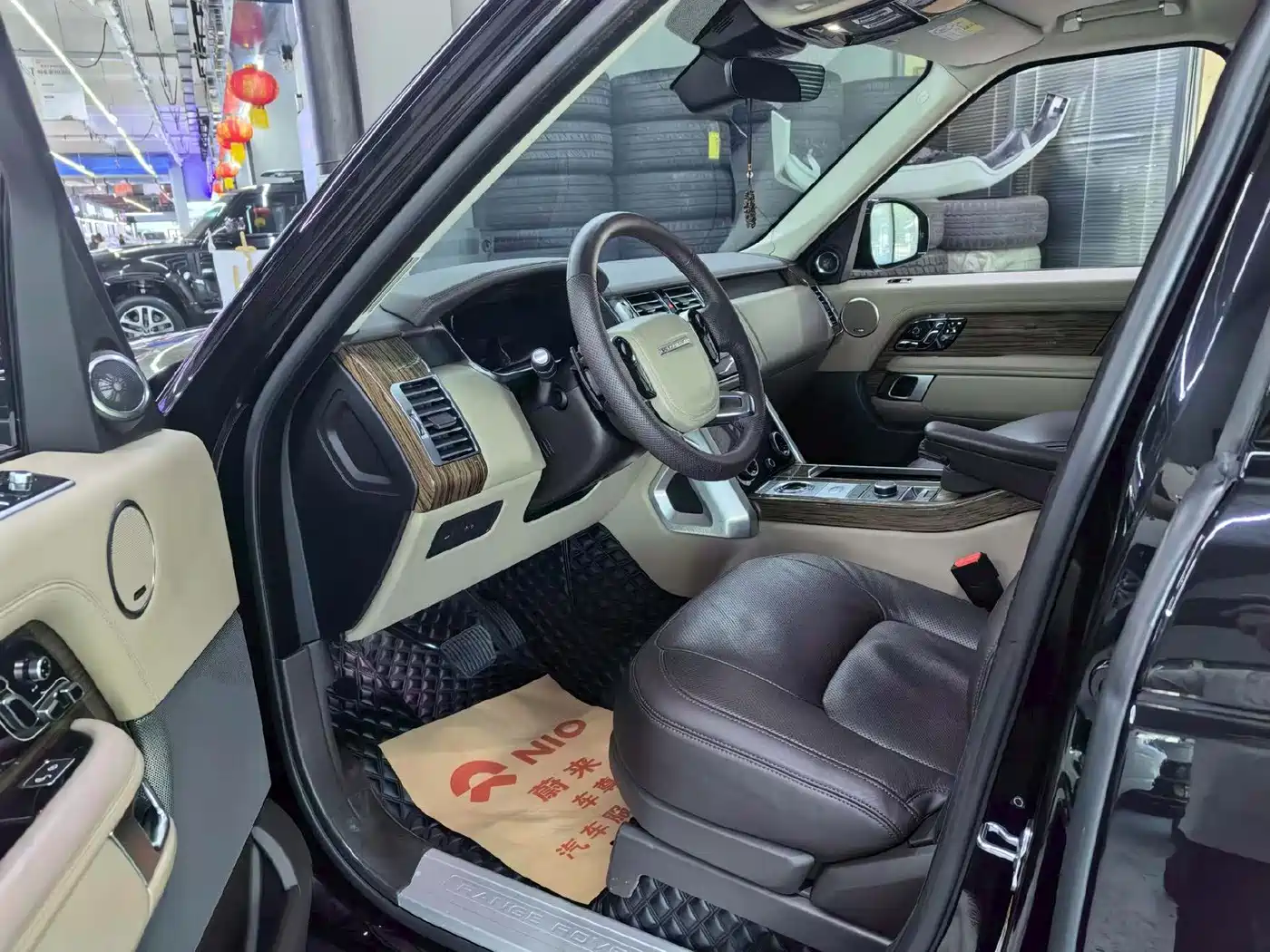 Land Rover Range Rover 2019 3.0 SCV6 Heritage Edition фото 3
