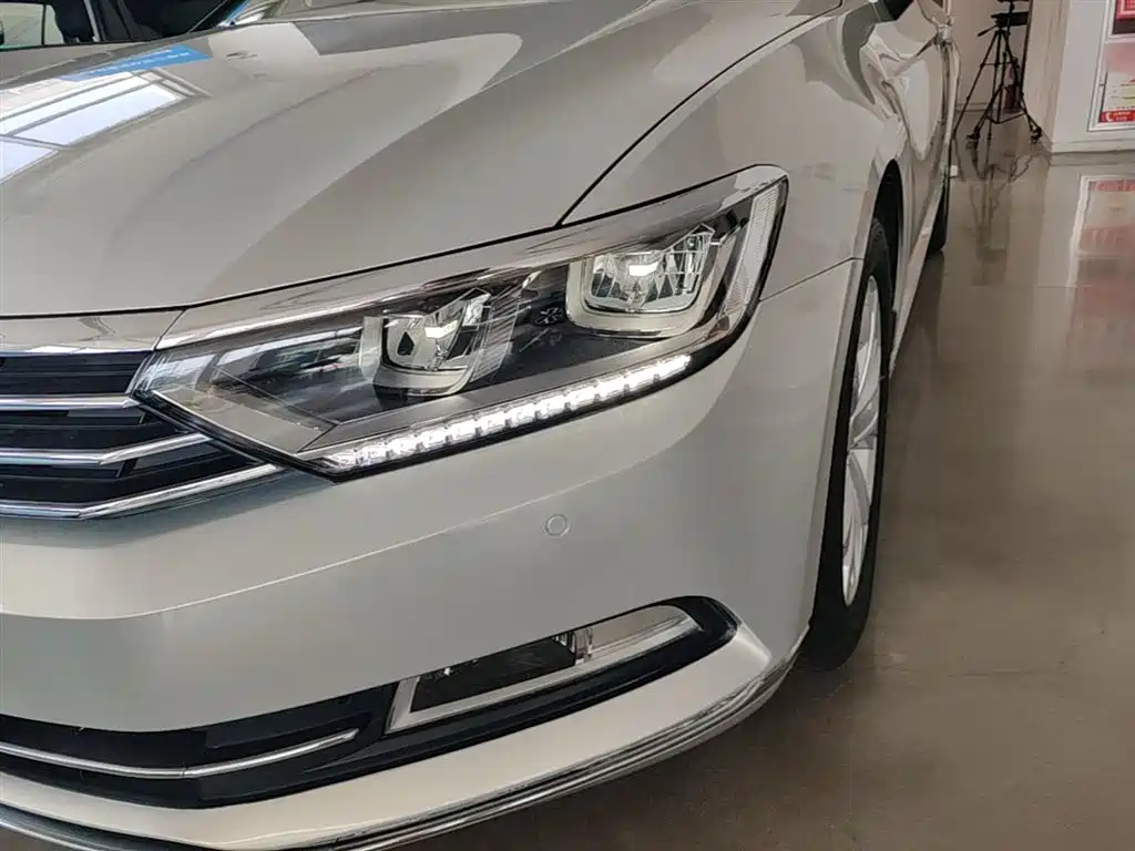 Volkswagen Magotan 2017 330TSI DSG Luxury фото 24