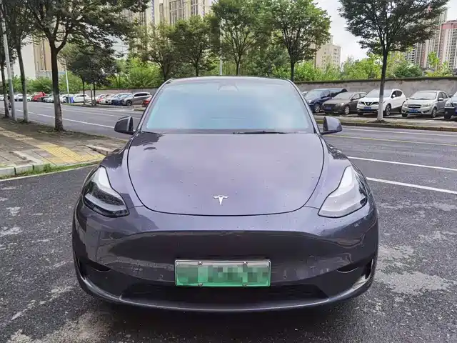 Tesla Model Y Рестайлинг, задний привод
