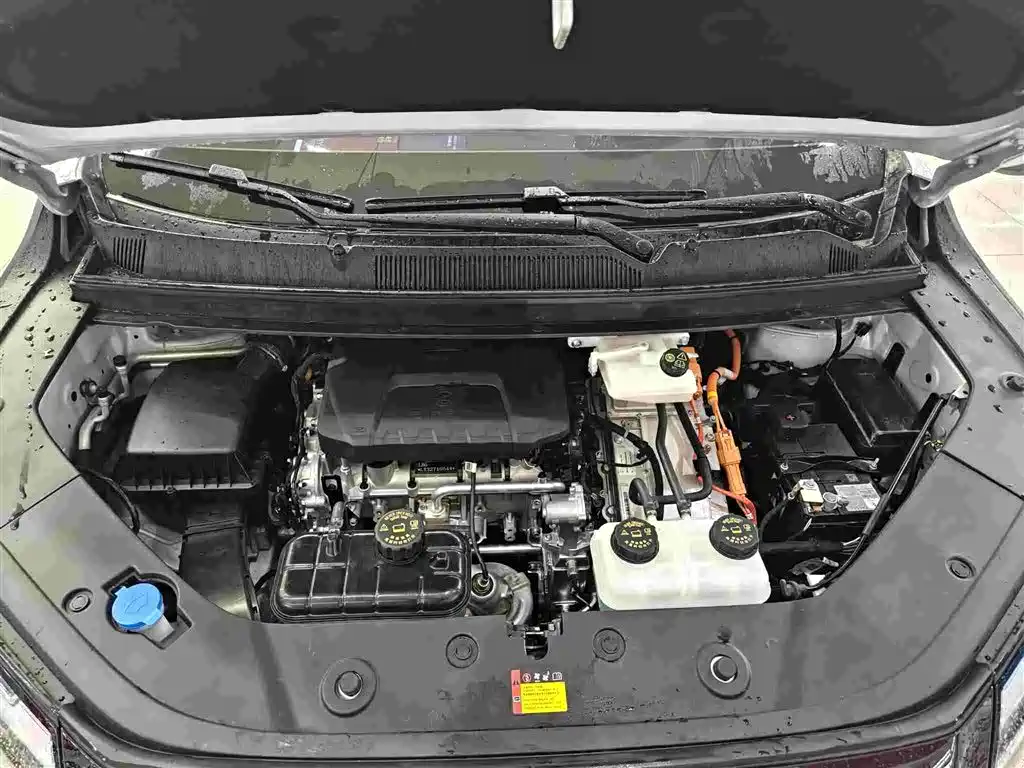 Wuling Motors Xingguang 730 New Energy 2026 2025 Model Plug-in Hybrid Base Version