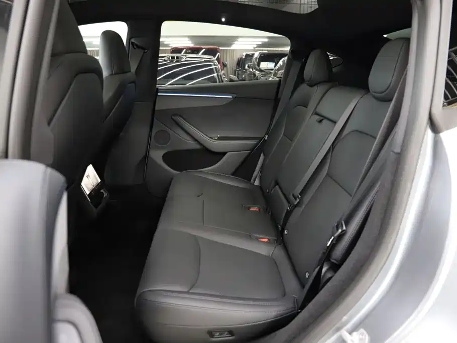 Tesla Model Y 2026 2026 Long Range All-Wheel Drive