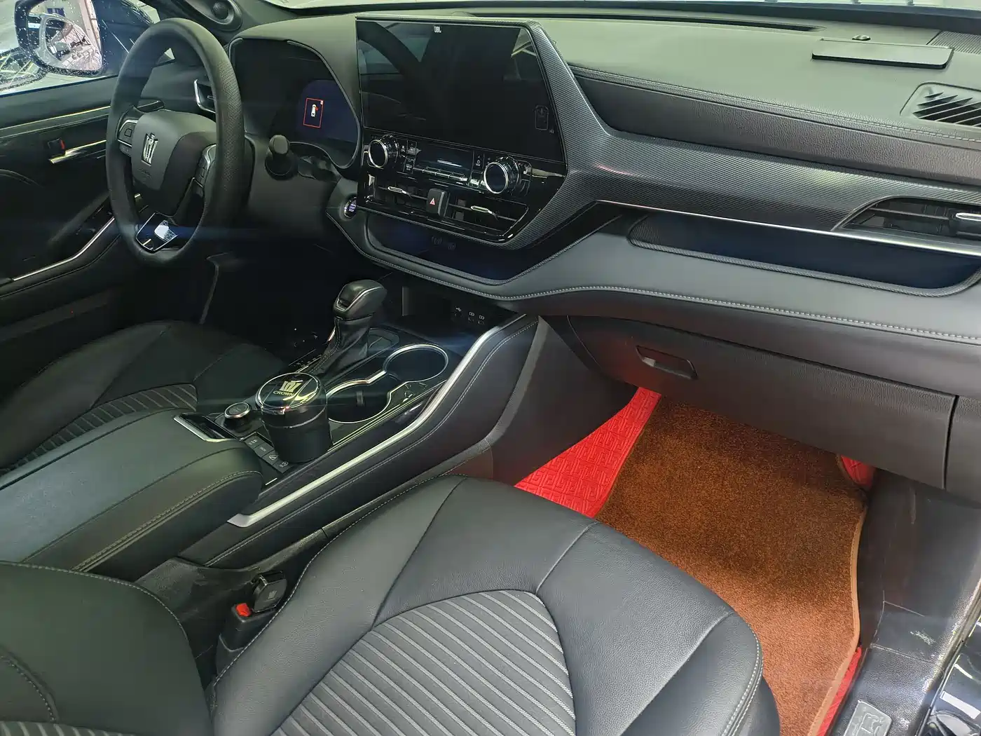 Toyota Crown Kluger 2022 2.0T 4WD Sporty Edition фото 20