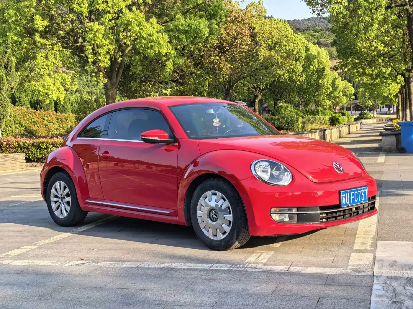 Volkswagen Beetle 2016 Model 180TSI Club Edition фото 3