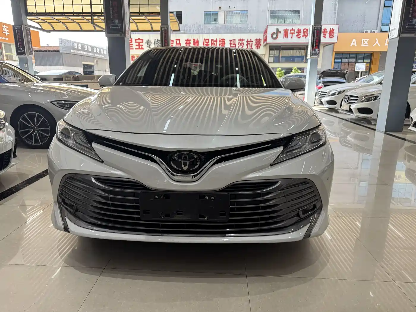 Toyota Camry 2019 2.5G Luxury (China V) фото 2