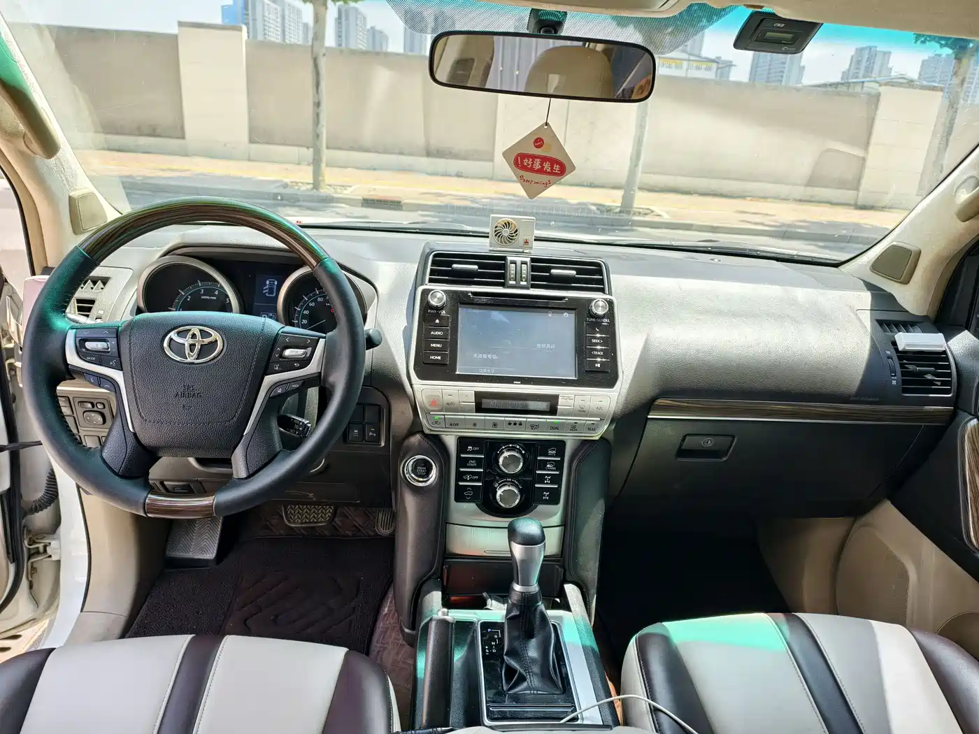 Toyota Prado 2010 4.0L Automatic TX фото 9