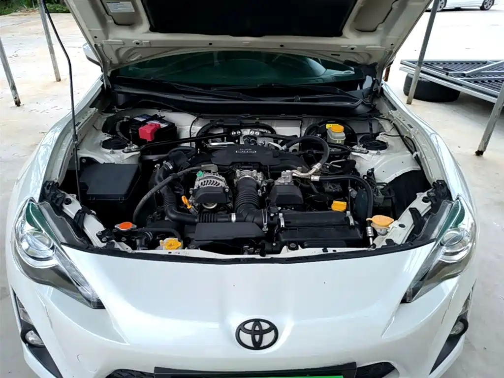 Toyota 86 2014 2.0L Automatic Luxury фото 20