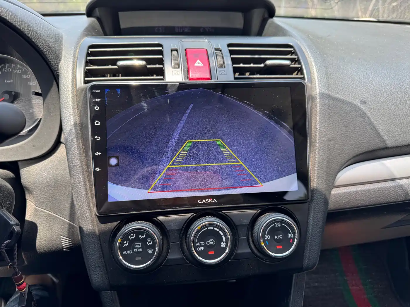 Subaru XV 2012 2.0i Luxury Navigation Edition фото 5