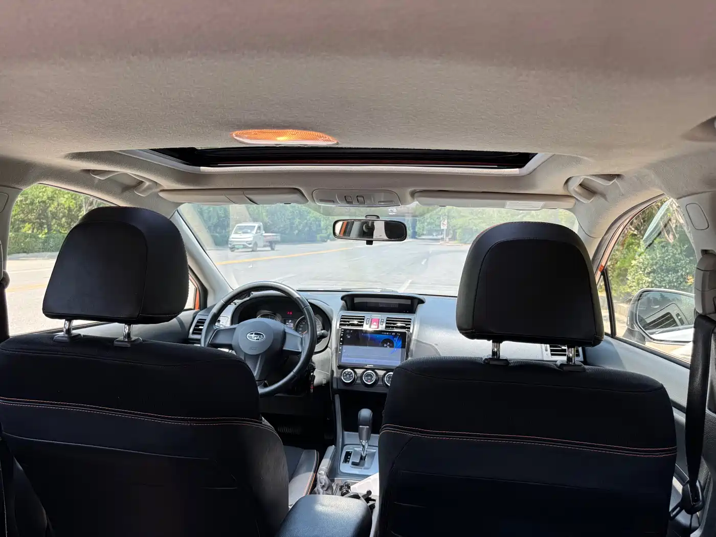 Subaru XV 2012 2.0i Luxury Navigation Edition фото 14