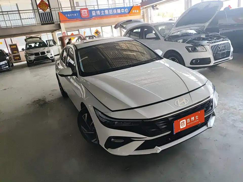 Hyundai Elantra 2023 1.5L CVT GLX Elite Edition фото 2