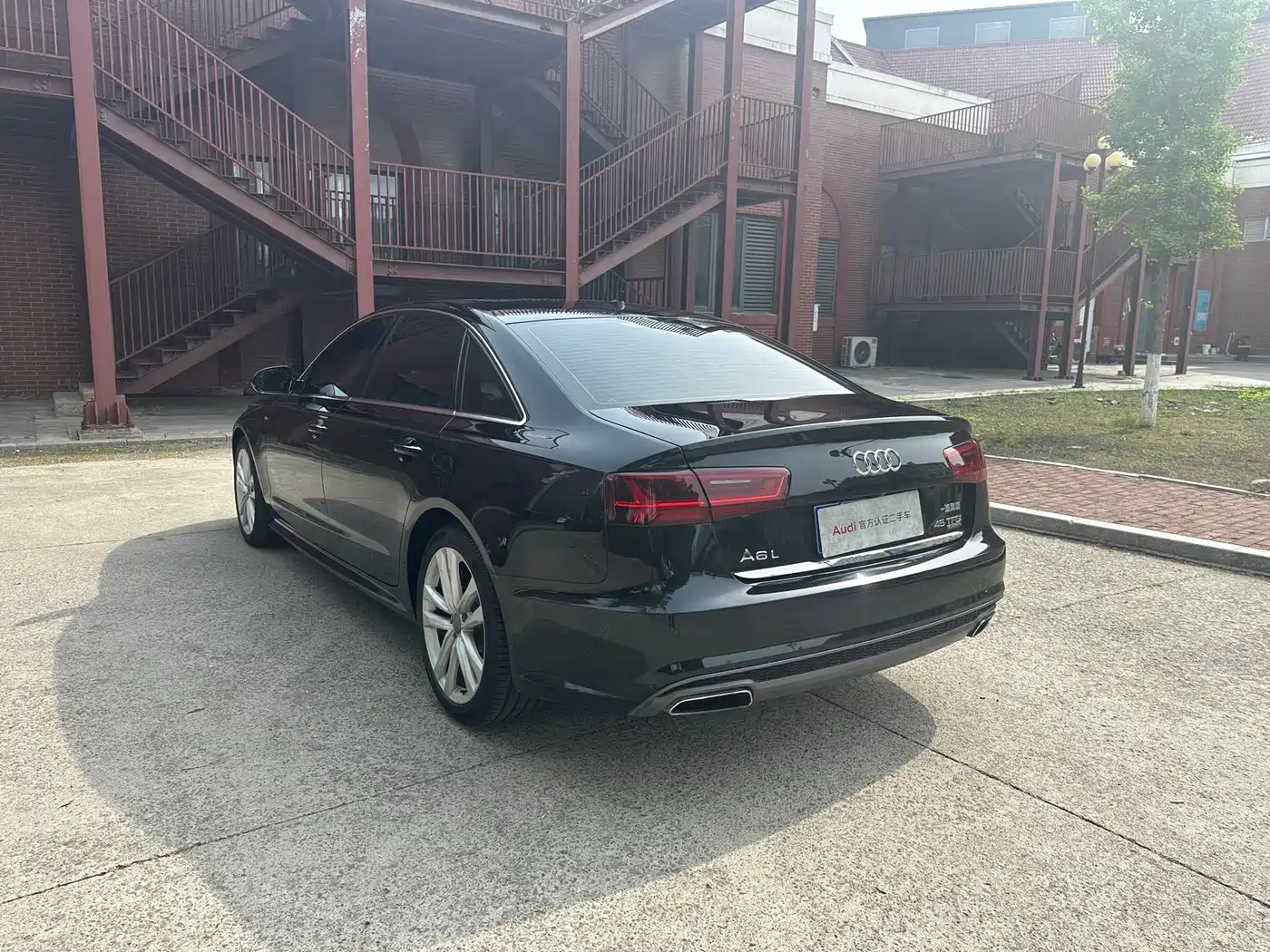 Audi A6L 2018 30th Anniversary 45 TFSI quattro Sport фото 6