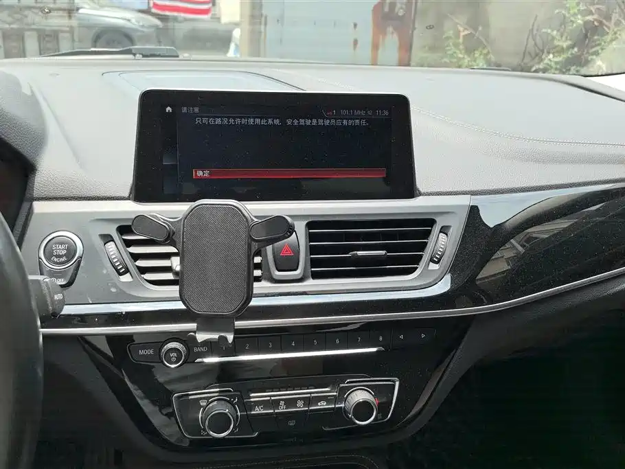 BMW 1 Series 2019 118i M Sport Package фото 13