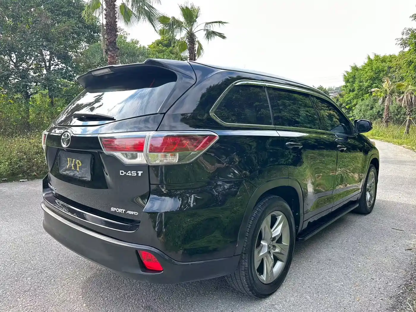 TOYOTA HIGHLANDER