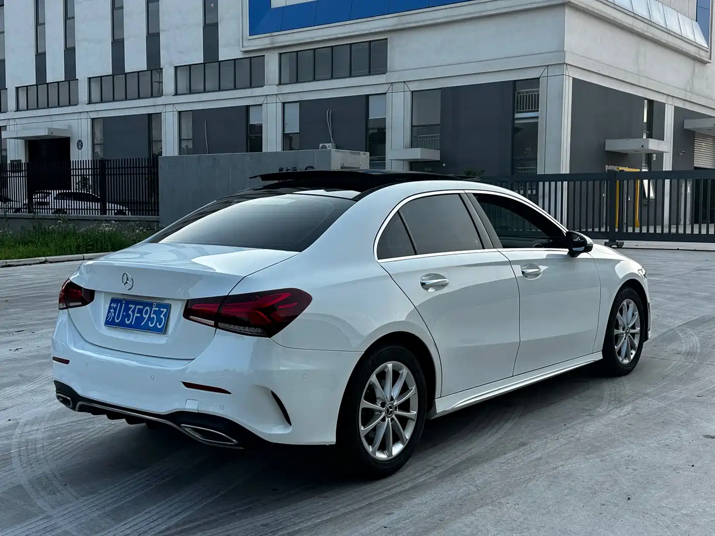 Mercedes-Benz A-Class 2021 A 200 L Sport Sedan Fashion Edition фото 9