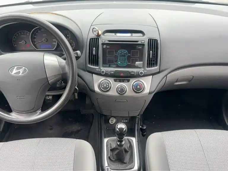 Hyundai Elantra 2011 1.6L Manual Comfort фото 7