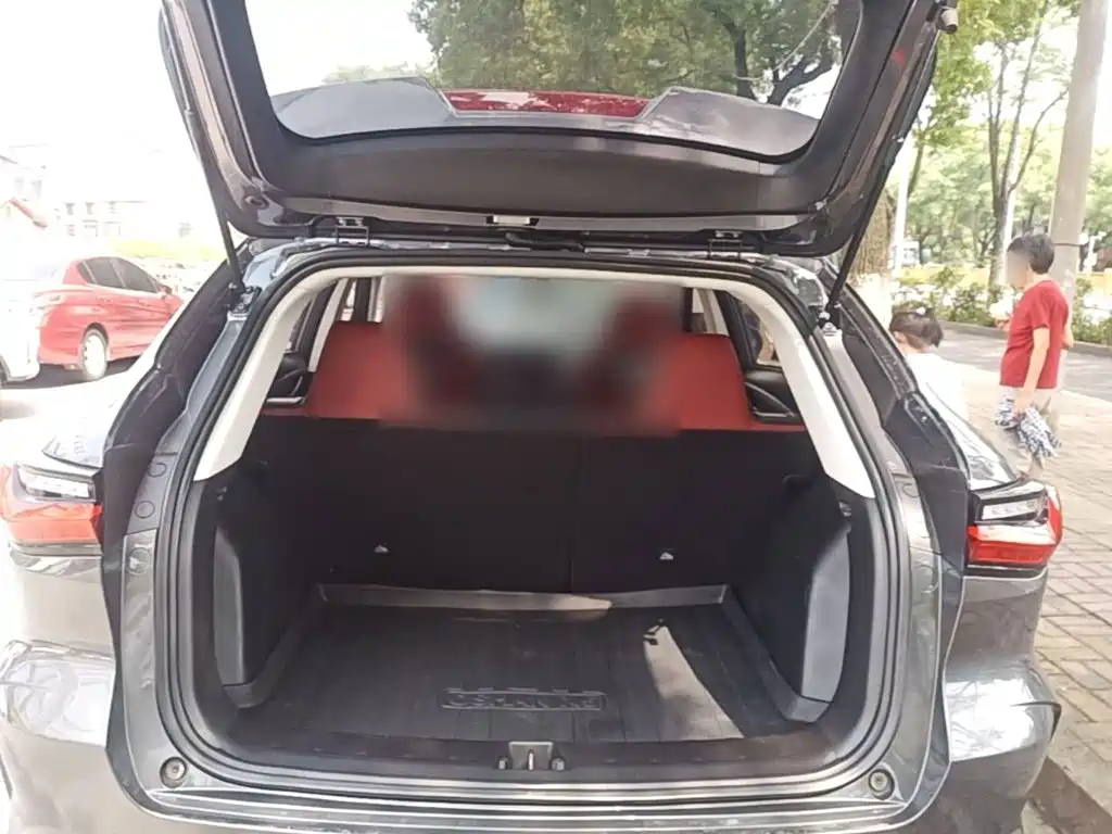Changan Oshan Changan Oushang X5 2022 2021 Facelift 1.5T DCT Luxury