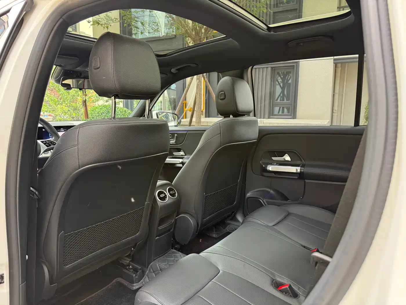 Mercedes-Benz GLB 2024 Facelift GLB 220 Dynamic фото 7
