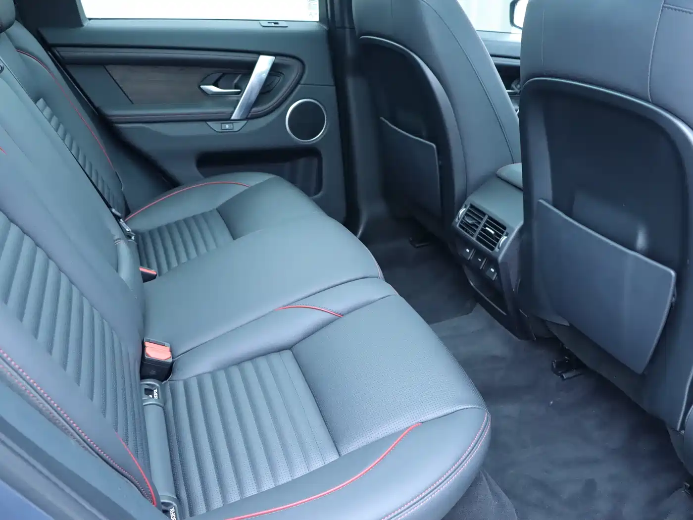 LAND ROVER DISCOVER SPORTS