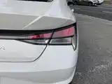 Фото 8 - Hyundai Elantra