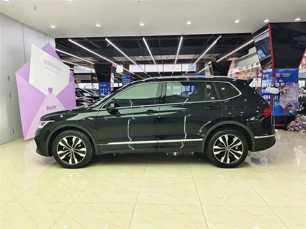 Volkswagen Tiguan L 2024 Outstanding 330TSI Auto 2WD R-Line Dragon Glory Edition фото 7