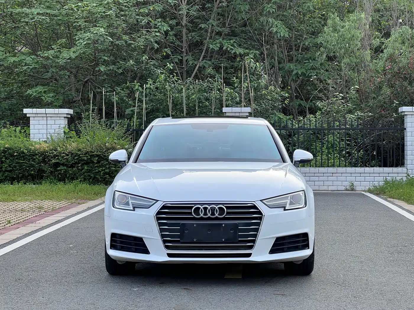 Audi A4L 2017 Plus 40 TFSI Progressive фото 2