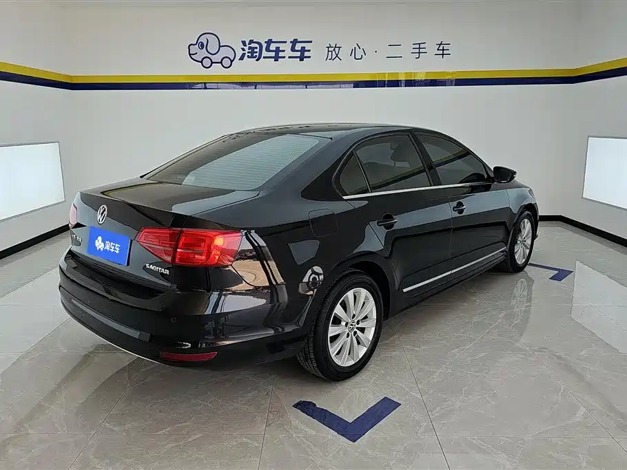 Volkswagen Sagitar 2015 1.6L Manual Comfort фото 3