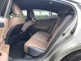 Фото 28 - Lexus ES
