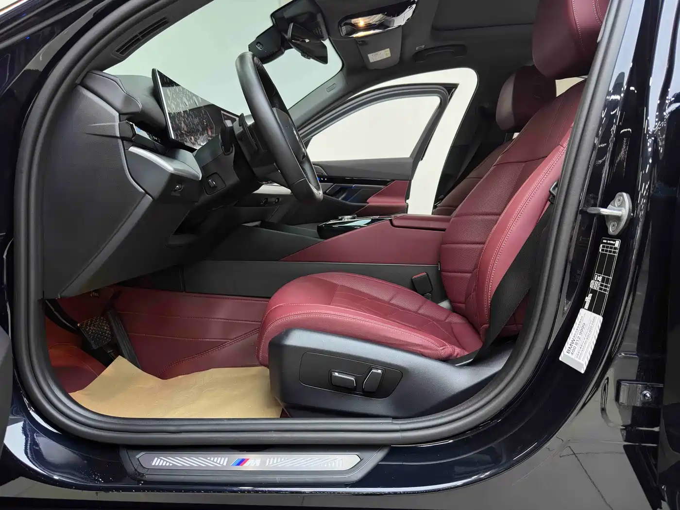 BMW 5 Series 2024 525Li M Sport Package фото 4
