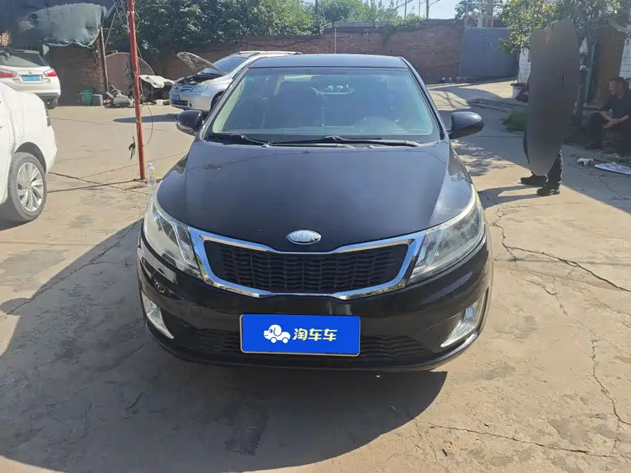 Kia K2 2013 2012 Sedan 1.4L MT GLS Commemorative Edition