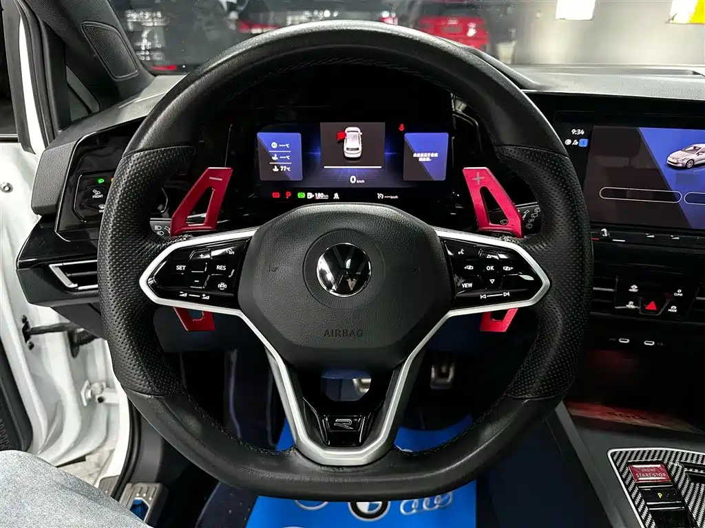 Volkswagen Golf 2023 280TSI DSG R-Line Lite фото 13