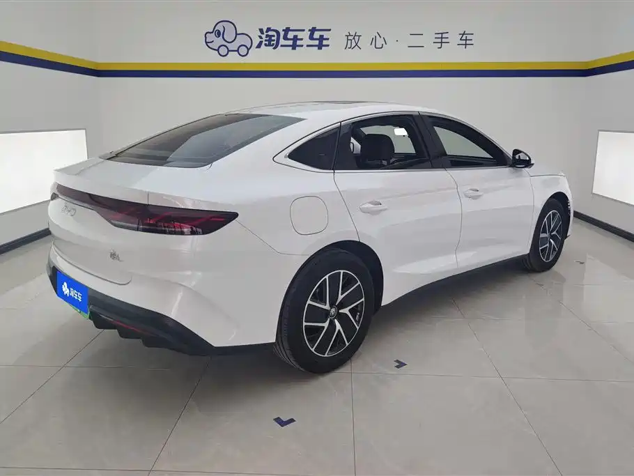 BYD Qin L 2024 DM-i 120KM Leading фото 3