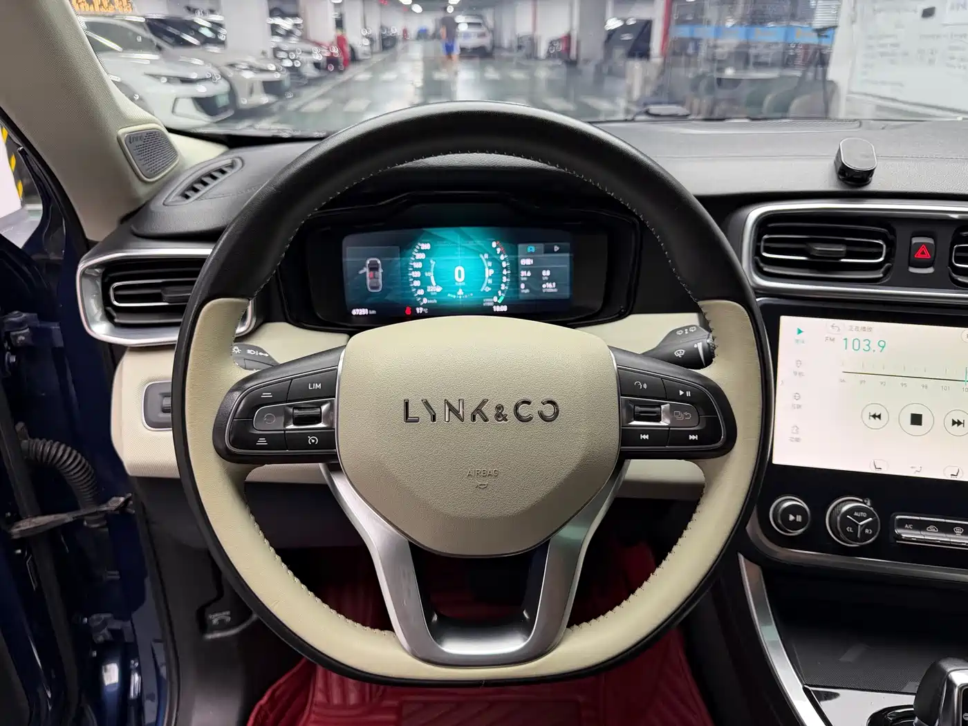 Lynk & Co 01 2017 2.0T 2WD Pro Version фото 8