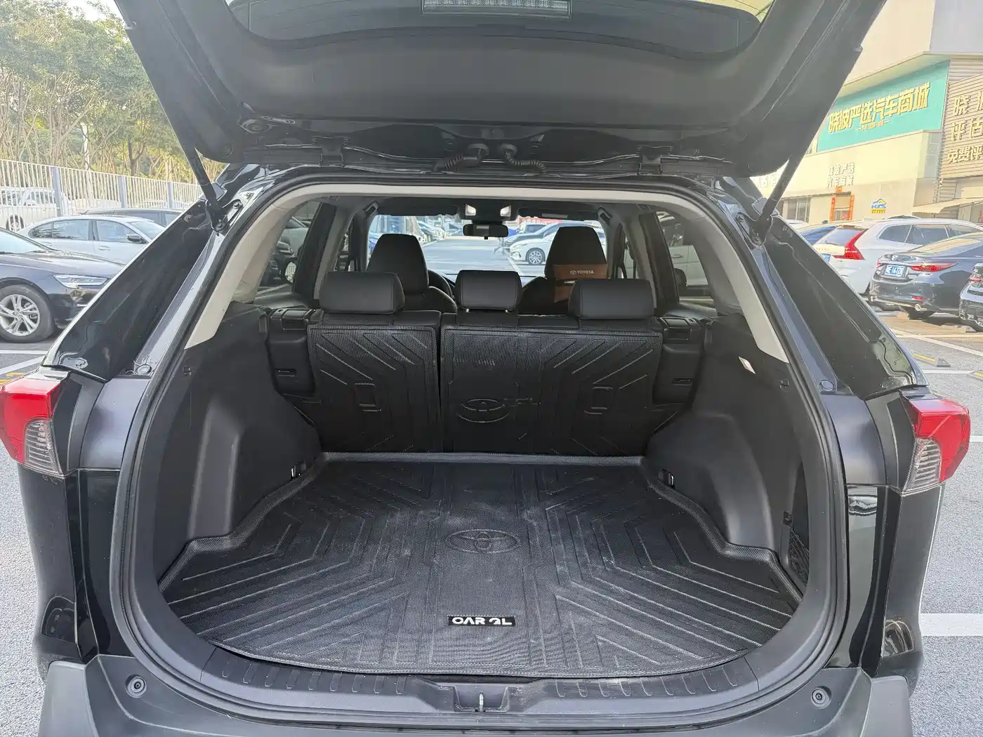 Toyota RAV4 Rongfang 2023 2.0L CVT 2WD Urban Edition фото 15