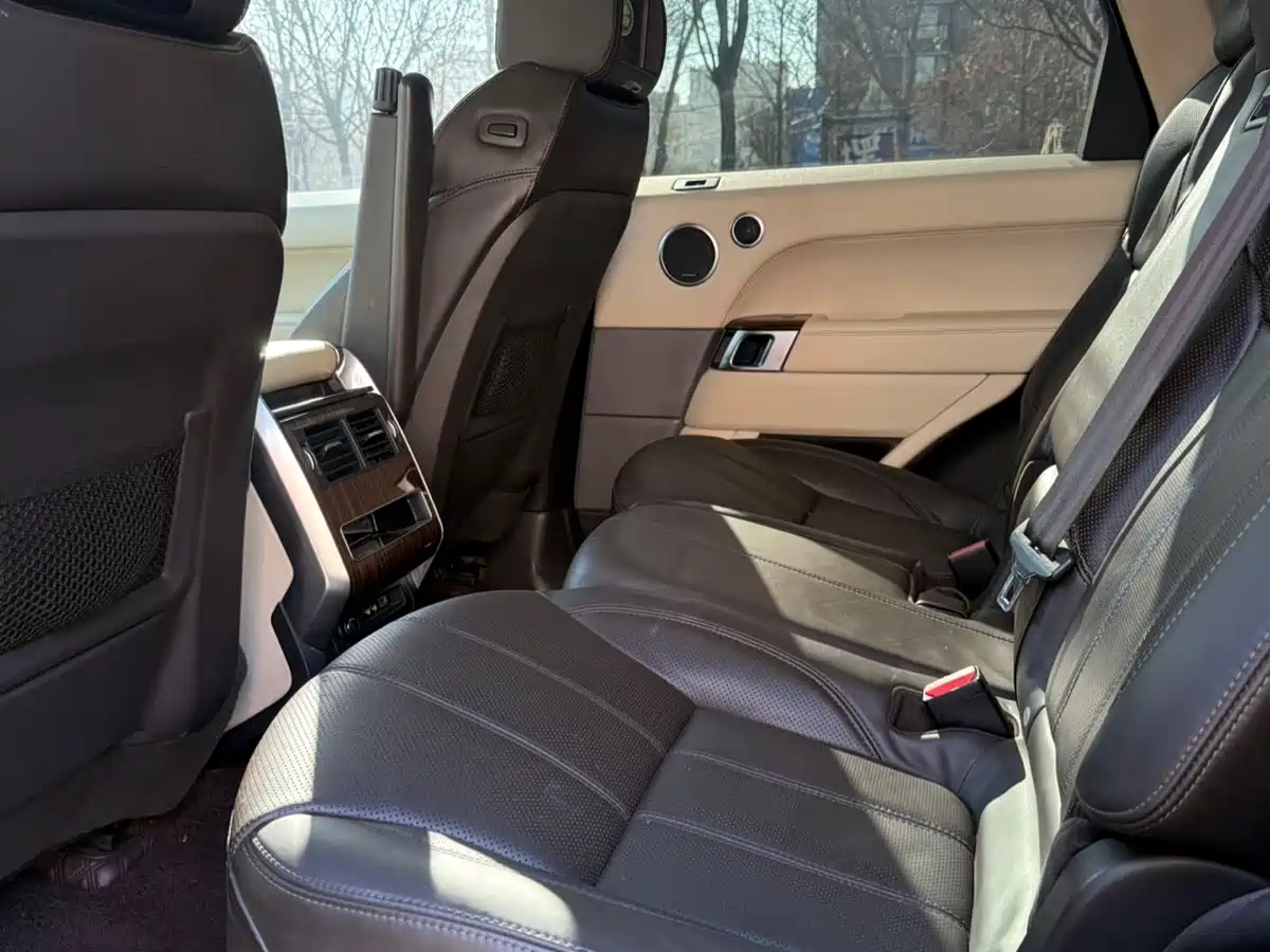 Land Rover Range Rover Sport 2014 3.0 SC V6 HSE фото 8