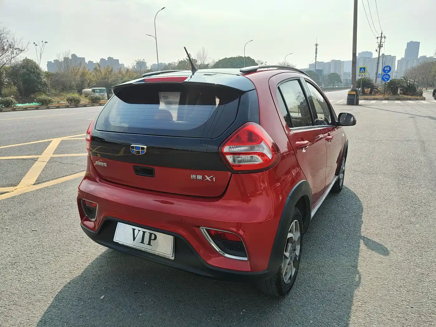 Geely Yuanjing X1 2018 2017 1.3L Auto Player Edition