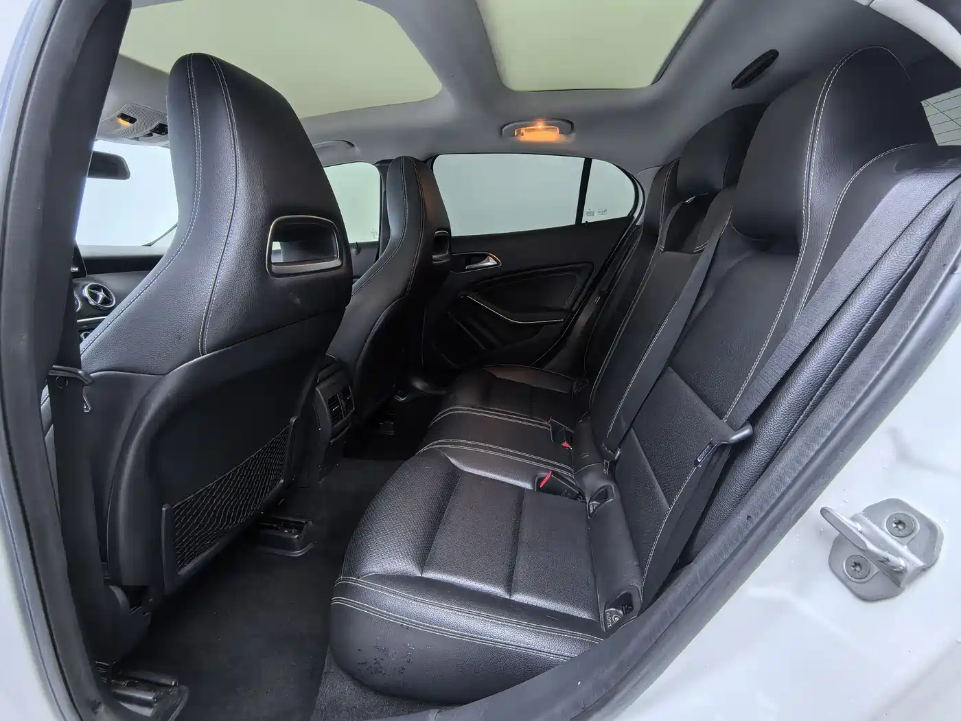 Mercedes-Benz GLA 2017 GLA 200 Dynamic фото 15