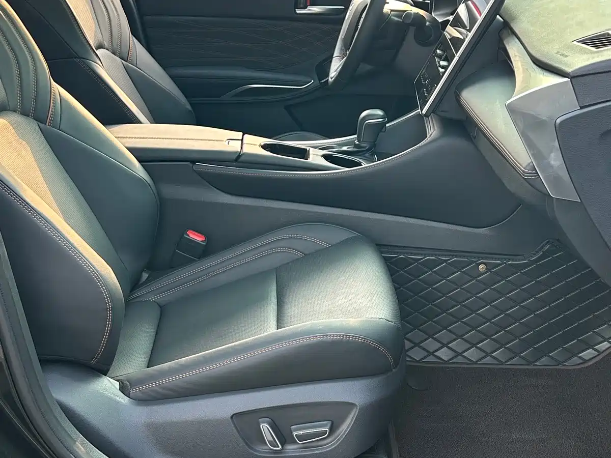 Toyota Avalon 2024 Hybrid 2.0L Luxury Edition фото 7